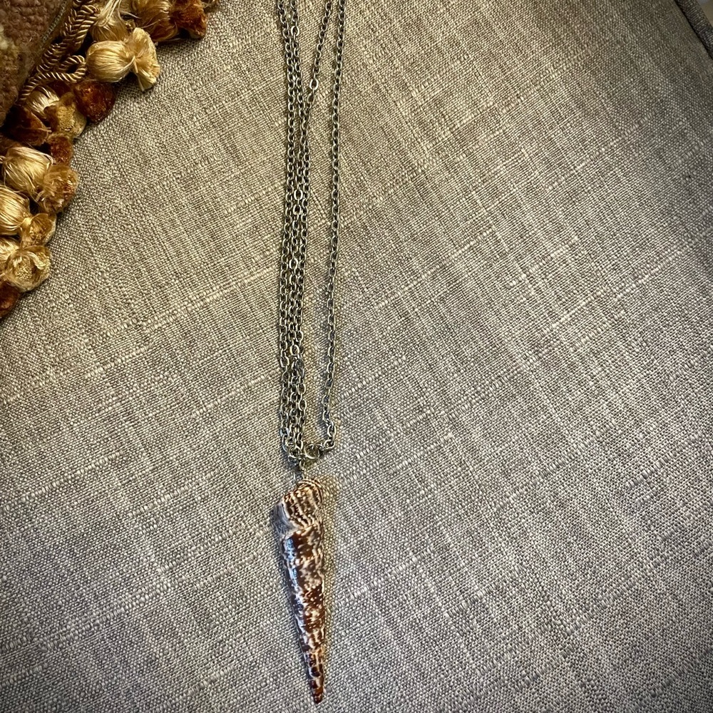 Long Shell Necklace